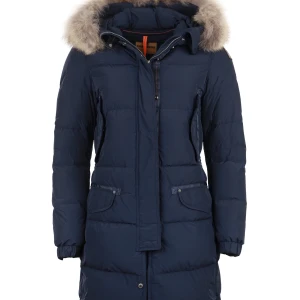 Parajumper jacka - Säljer min parajumper jacka. Köptes 2018 på Johnells (kvitto finns). Strl XXS i bra skick, pyttelitet hål på vänster arm (syns knappt). Pälsen är av och påtagbar. Nypris 8799kr. Kan fraktas och hämtas!  (Bild från safari men kan skicka mer bilder privat) 