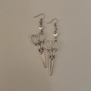 saxörhängen - supercoola saxörhängen som tyvärr inte kommit till användning :(