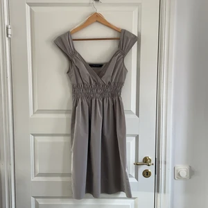 Zara klänning  - Oanvänd Zara klänning i storlek s.