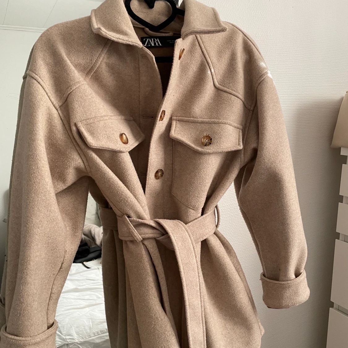 Beigh kappa med bälte  - 90