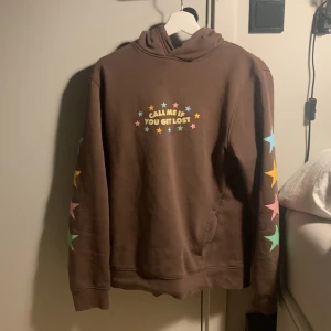 Call me if you get lost merch - As fet hoodie köpt på hans konsert  Knappt använd helt i nyskick