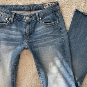 Crocker jeans - Superfina jeans från crocker, köpta på plick, sparsamt använda❣️MÅNGA intresserade, kom med bud! 