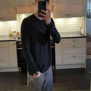 Jens Dahlström tröja - Tröjan är i storlek 2XL men passar betydligt mindre också. Den är i bra skick. Pris kan diskuteras!