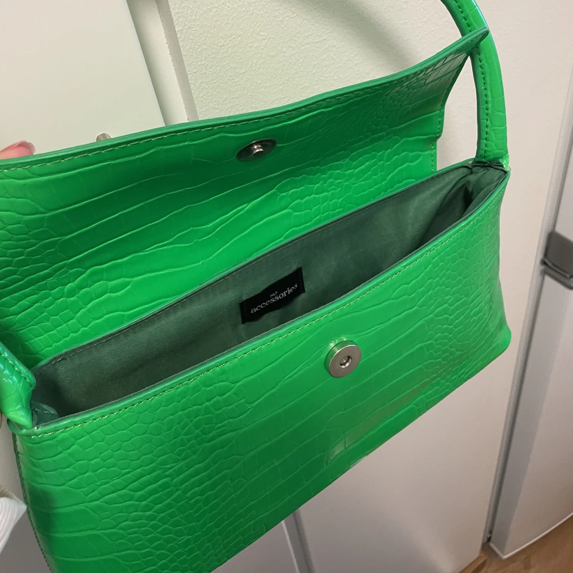 Grön liten väska  - 90
