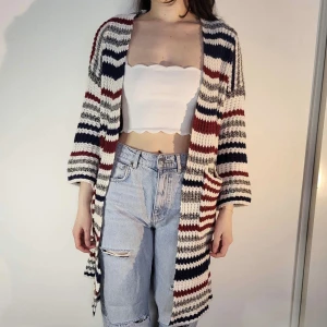 chunky cardigan randig unbranded - chunky cardigan unbraded från asien. möter ej upp, postar enbart 🌸