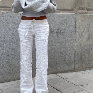 Alobha linnebyxor - Säljer dessa linnebyxor från Alobha, dvs Lova Widerbergs märke. Aldrig använda i storlek S.