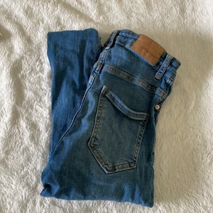 Molly High Waist jeans - Jeans från Gina i hyfsat skick. Nypris 299kr