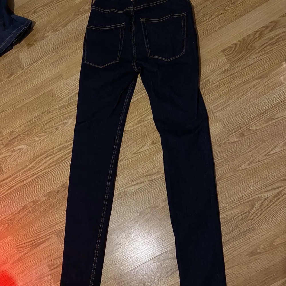 Skinny jeans ”snake” från lager 157, aldrig använda . Jeans & Byxor.