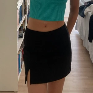 Kjol - Svart kjol från ZARA. Fint skick