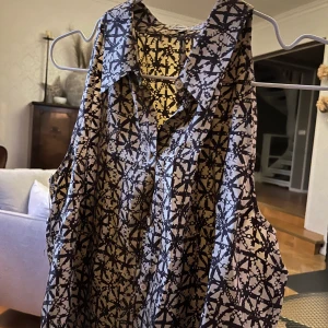 Vintage skjortlinne  - Väldigt fin och bra skick 