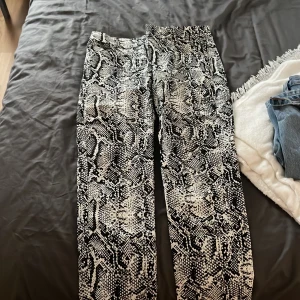 Ormbyxor - Super coola ormbyxor, använda 1 gång
