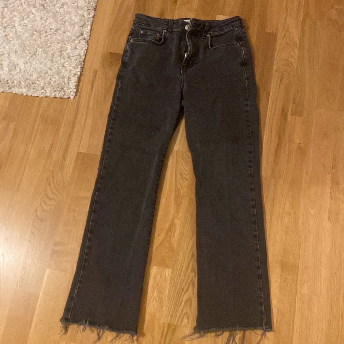 Svart jeans Gina Tricot sz36