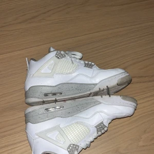 Jordan 4 Oreo - Jätte sparsamt använda. Max 3-4 gånger 