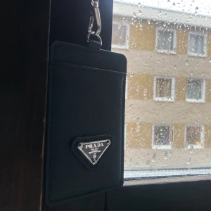 Plånbok  - Säljer en fett plånbok som inte har kommit till användning än,den kommer med inga defekter och är redo för användning.