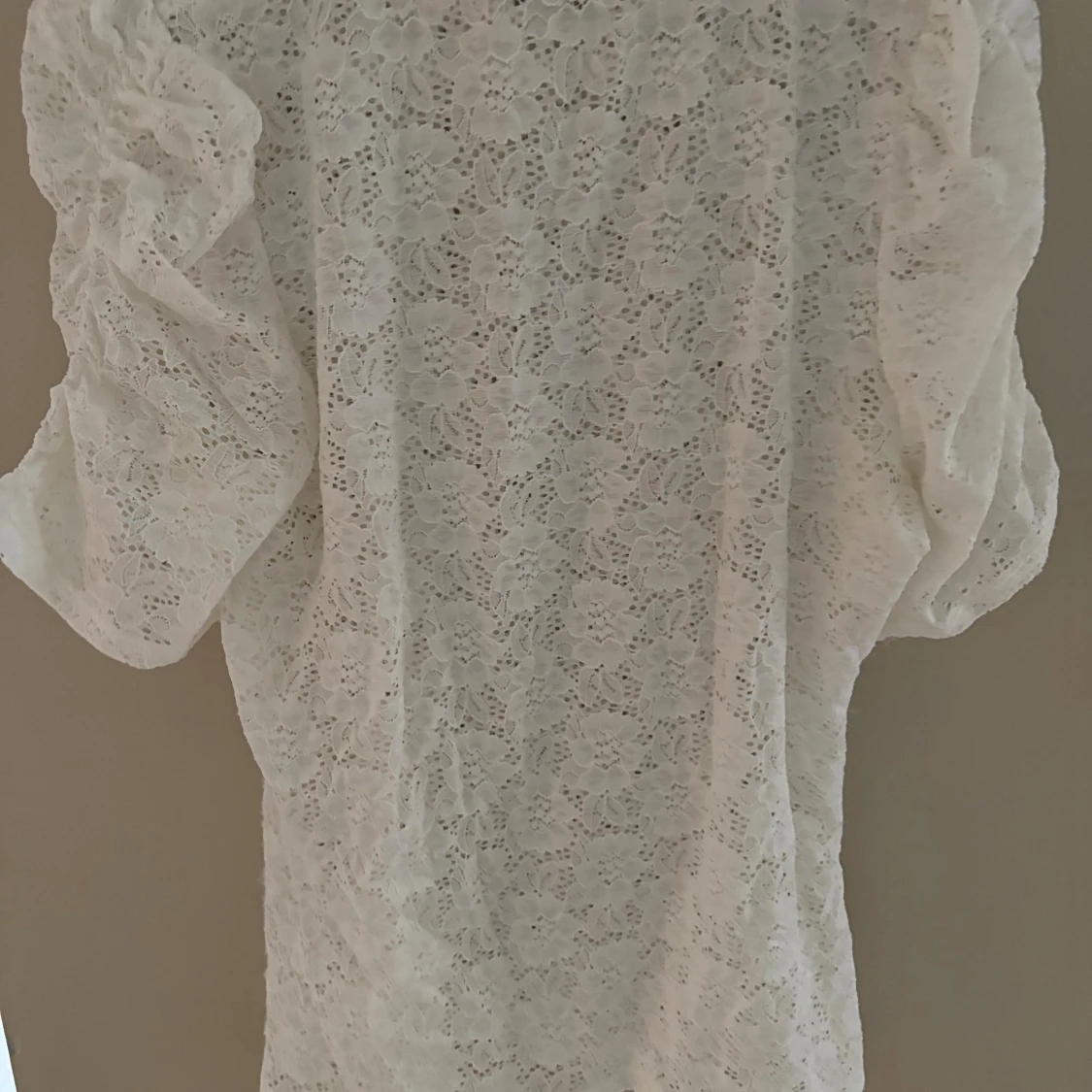 Vit spetsblus från Kappahl - 1