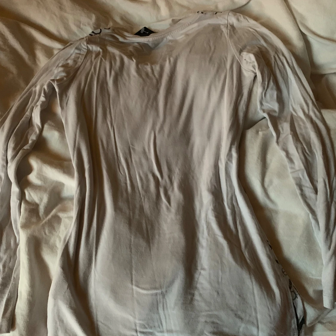 Vit långärmad Calvin Klein topp - 1