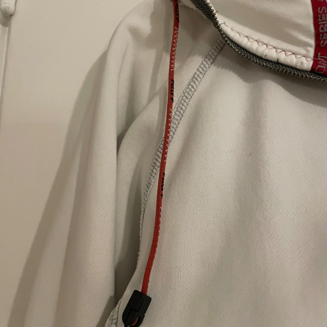 Vit hoodie från Pelle P med dragkedja - 3