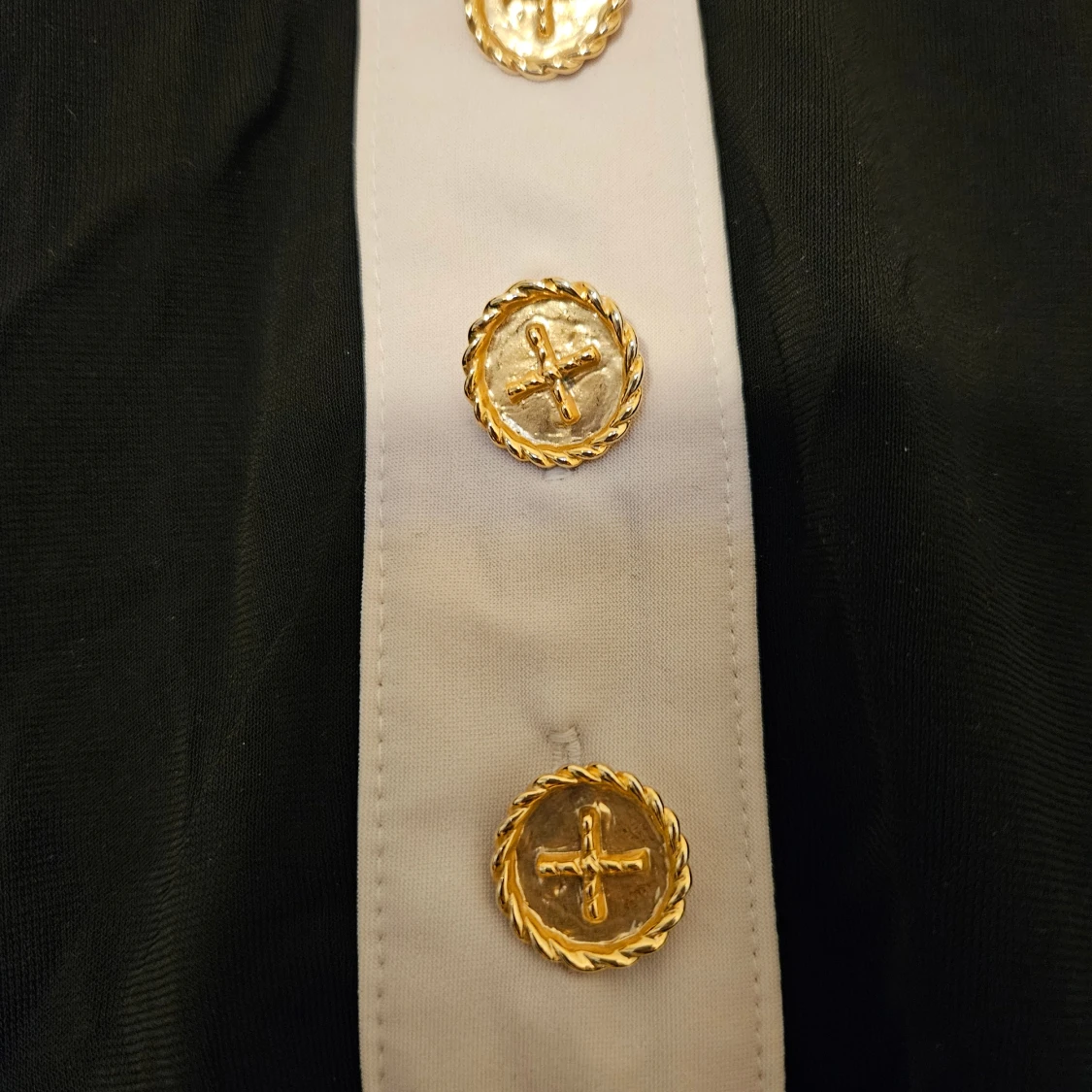 Svart och vit blus med guldknappar från Mexiko - 2