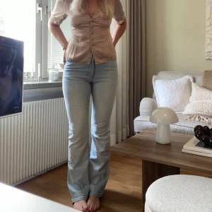 Jeans  - Supersnygga jeans från Na-Kd i storlek 36💗Som referens är jag 169
