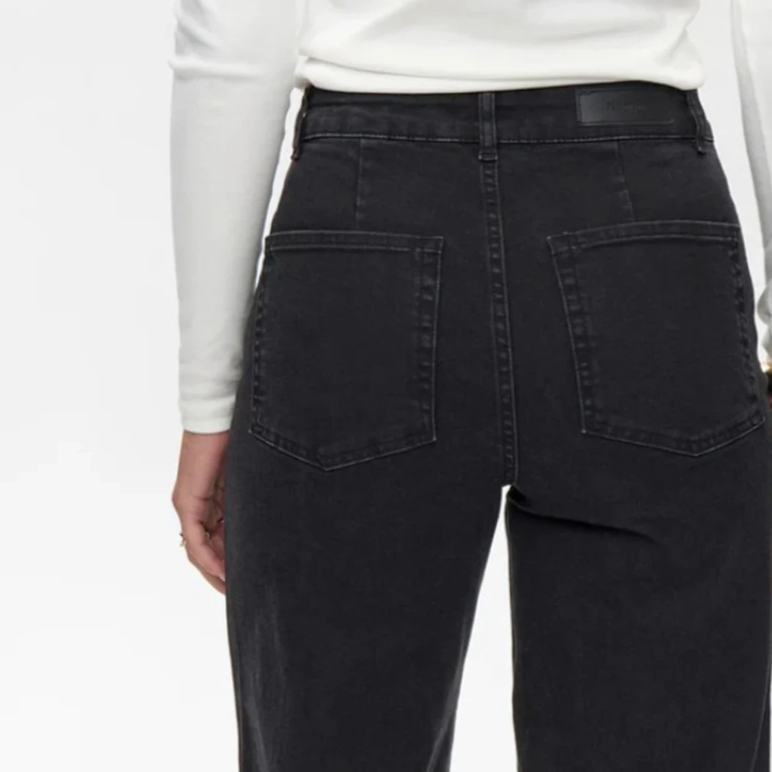 Svarta wide jeans från Nümph  - 2