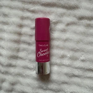 Blush stick - I bra skick! Endast testad på handen 