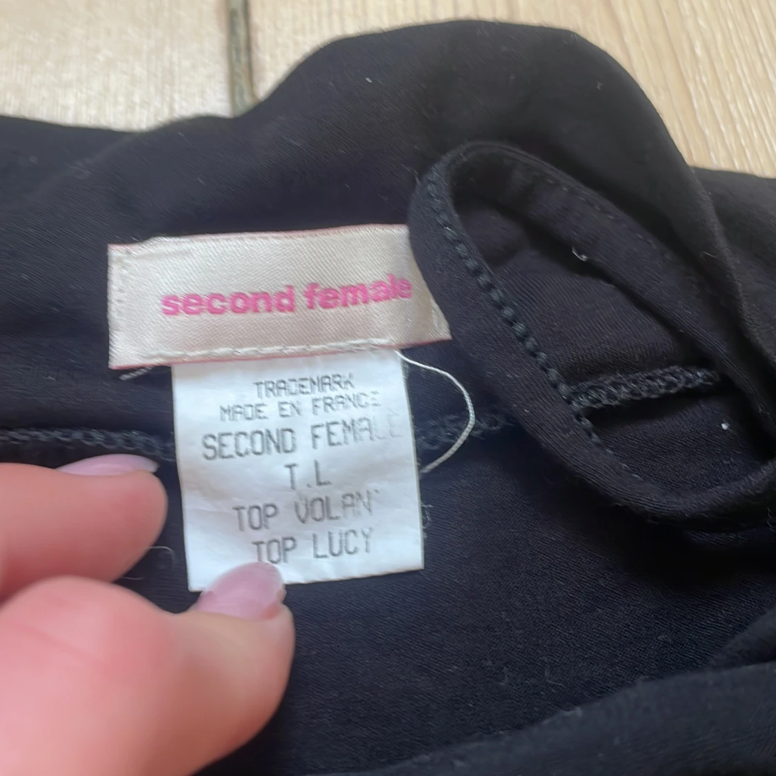 Svart volangtopp från Second Female - 1