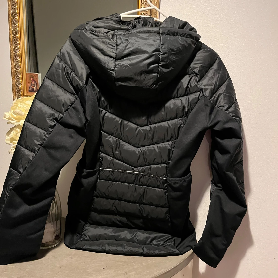 Svart pufferjacka från SOC med huva - 1