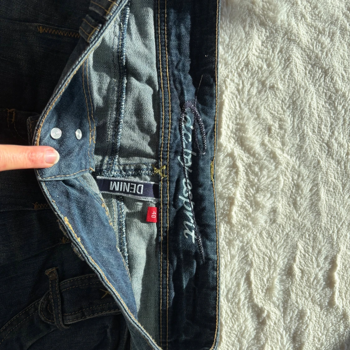 Jeanskjol från Esprit i mörk denim - 2