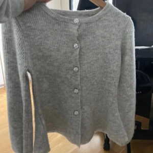 Cardigan vero moda  - En helt ny , fin och varm cardigan från vero Moda i storlek S. Priset kan diskuteras 