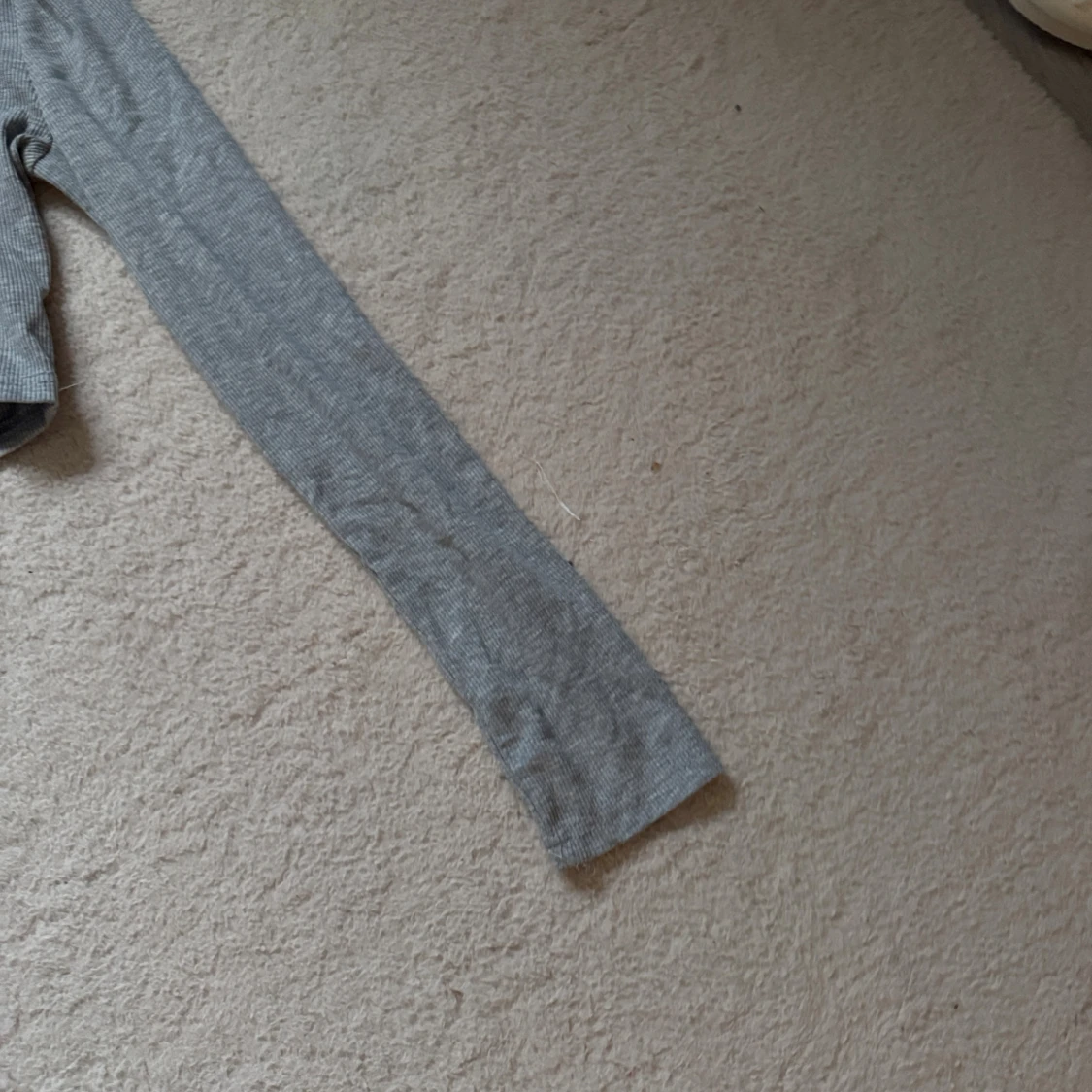 Grå croppad långärmad topp - 2