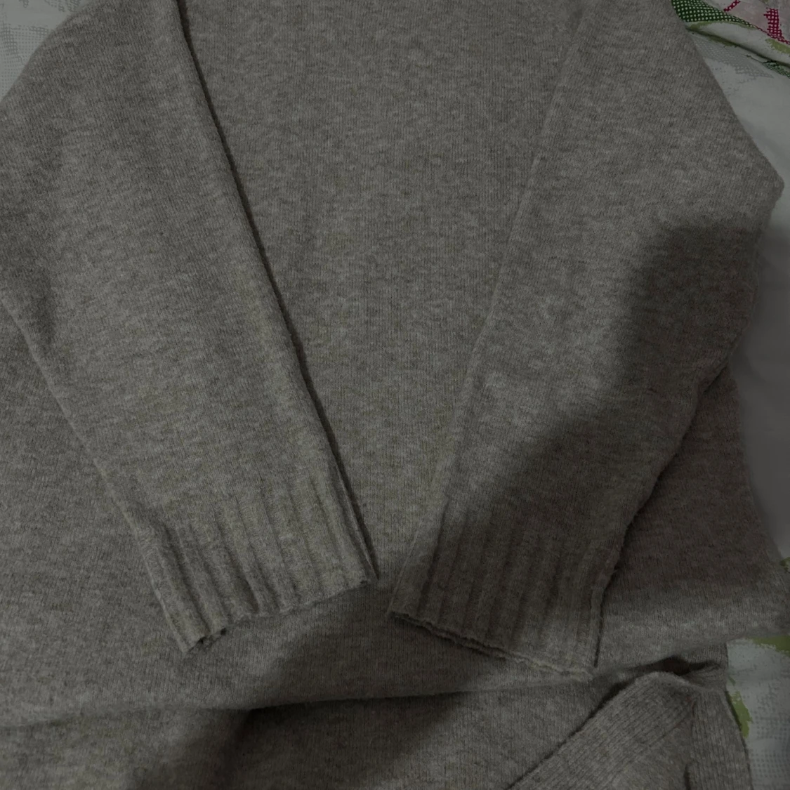 Beige stickad långärmad klänning - 2