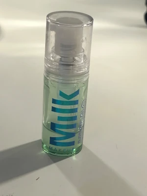 Milk Makeup Hydro Grip Primer 10ml - Säljer en Milk Makeup Hydro Grip Primer säljer för att använder den inte längre 