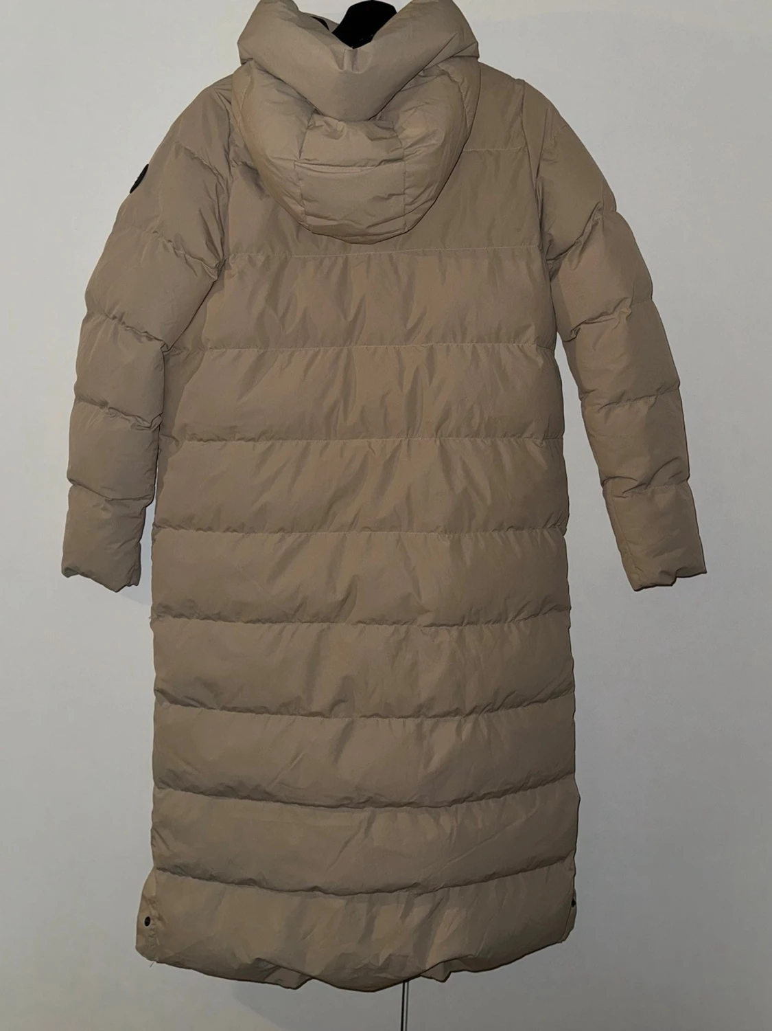 Beige lång dunjacka från Everest - 2