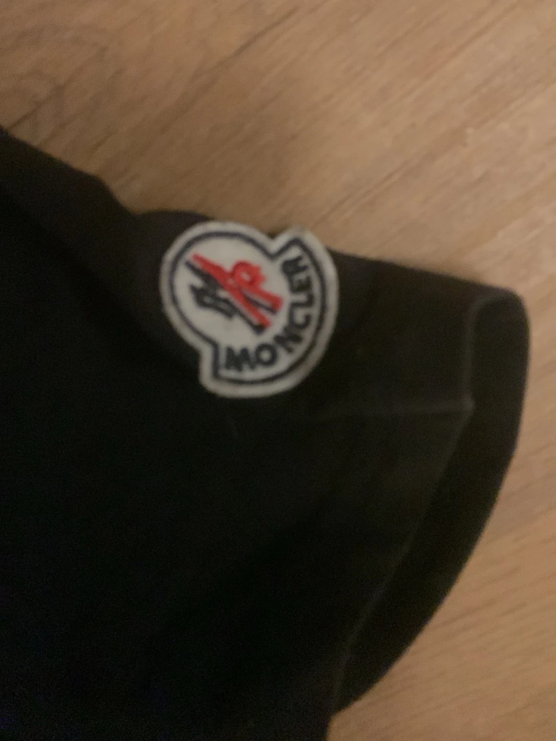 Svart Moncler t-shirt med stor logga - 2