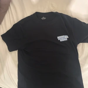 Svart t-shirt Norra Läktaren Malmö - Limiterad Norra läktaren Malmö tröja bara dom som var på cup finalen i år fick chans att köpa den dessutom gjordes bara 24 stycken av dem!! För att symbolisera Malmös SM guld.