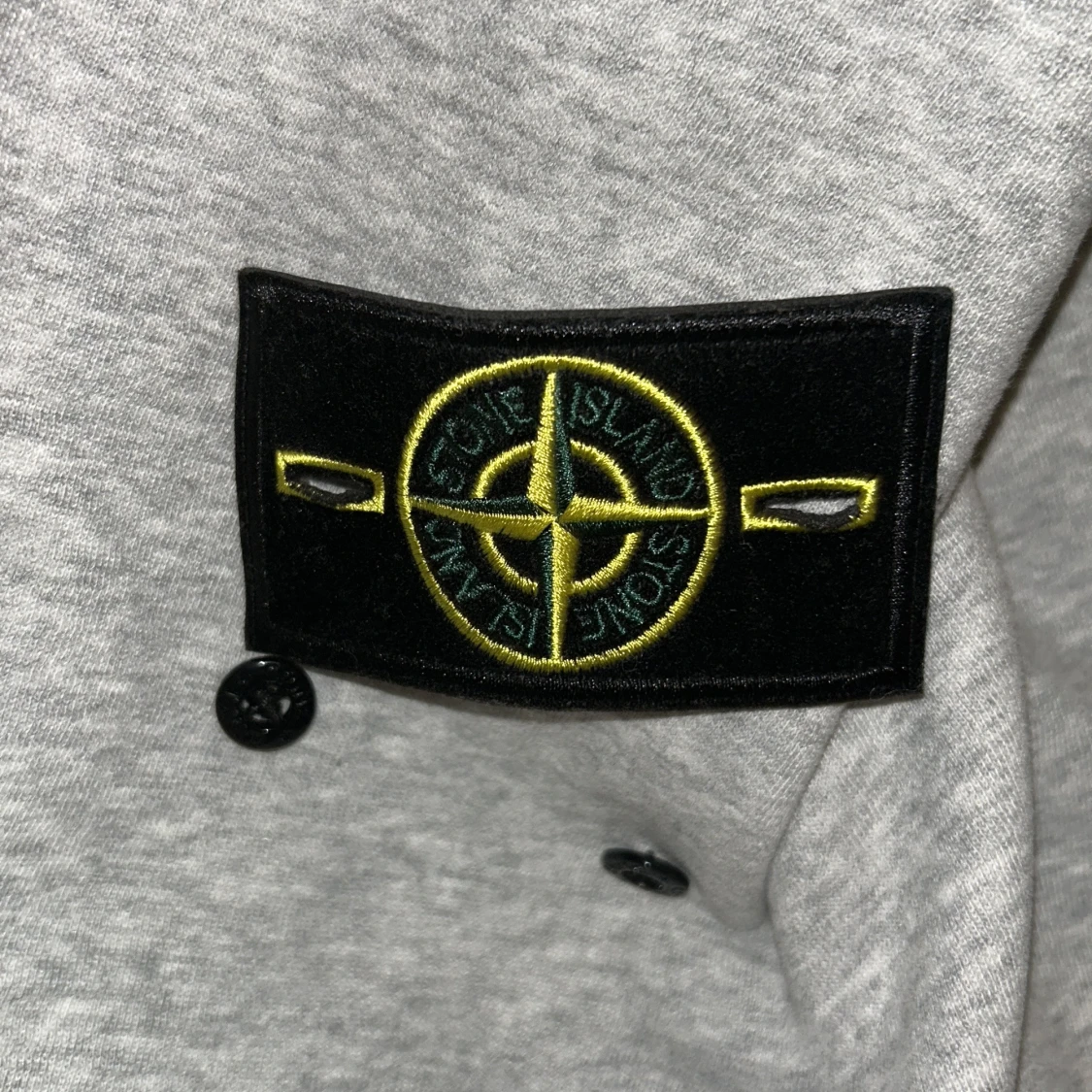 Grå sweatshirt från Stone Island - 4