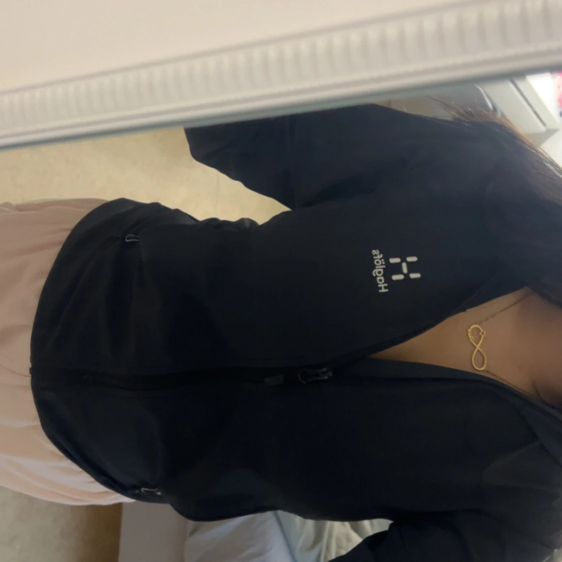 Svart vindjacka från Haglöfs - 1