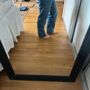 Blå raka jeans - Säljer ett par klassiska blå jeans med rak passform. I modellen: Rider Classic Jeans. Storleken W26, L31