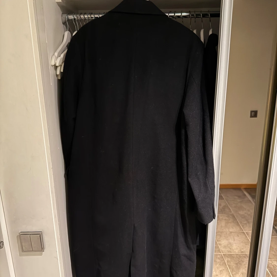 Svart lång kappa från HOPE - 1