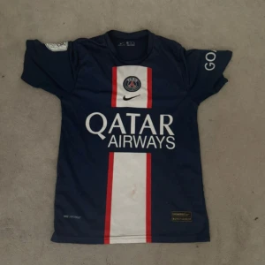 Psg tröja - Mbappe tröja, i storlek S