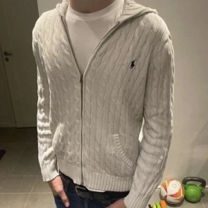 10 pack ralph lauren mystery box - 10 tröjor/koftor ralph lauren, Likande dom på bilderna. Det är olika storlekar mellan xs-xl mest S/M