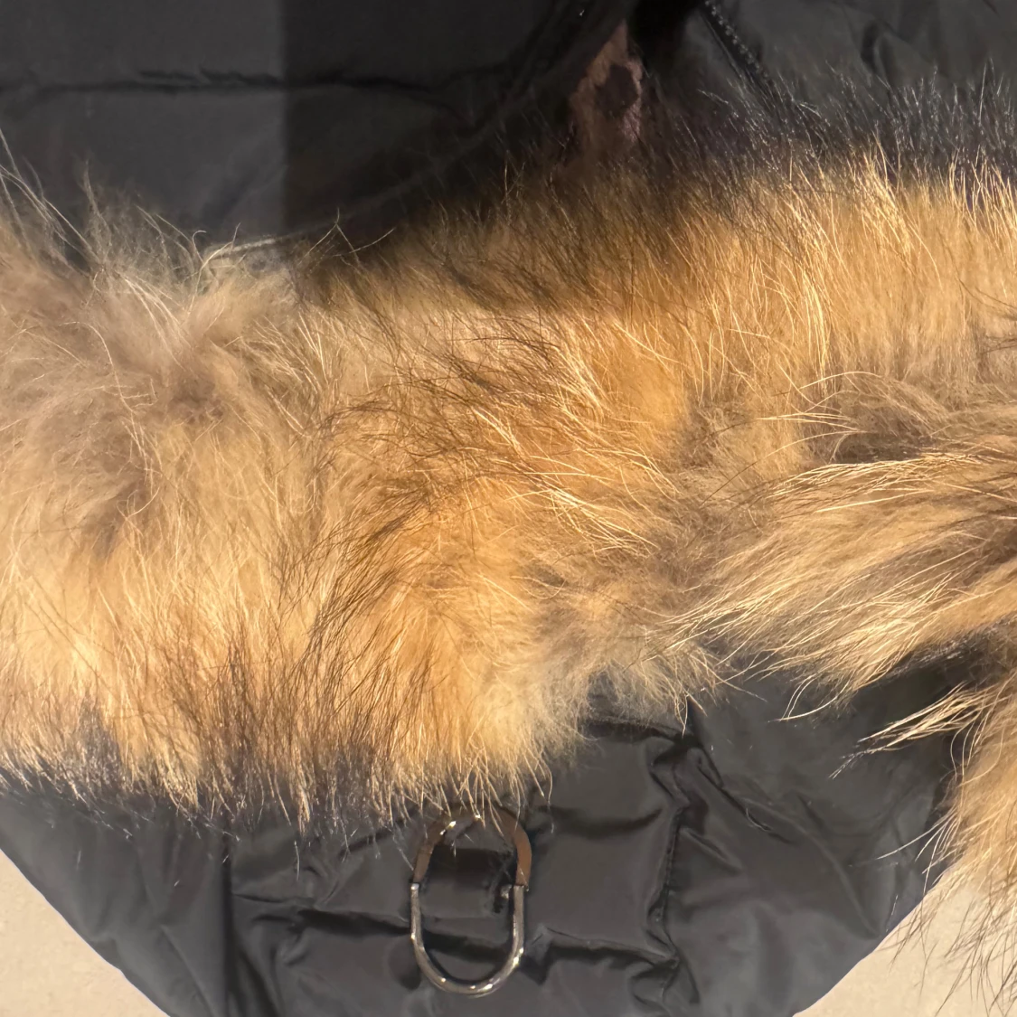 Svart hollies pufferjacka med bälte - 3