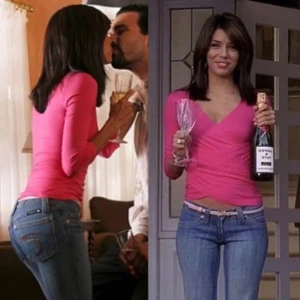 Frankie B Jeans  - Säljer ett par superlågmidjade bootcut jeans!Samma modell som Gabrielle bar i Desperate Housewives och de säljs inte i butik längre 💖 storlek 4, motsvarar 34/36 i europeisk storlek    