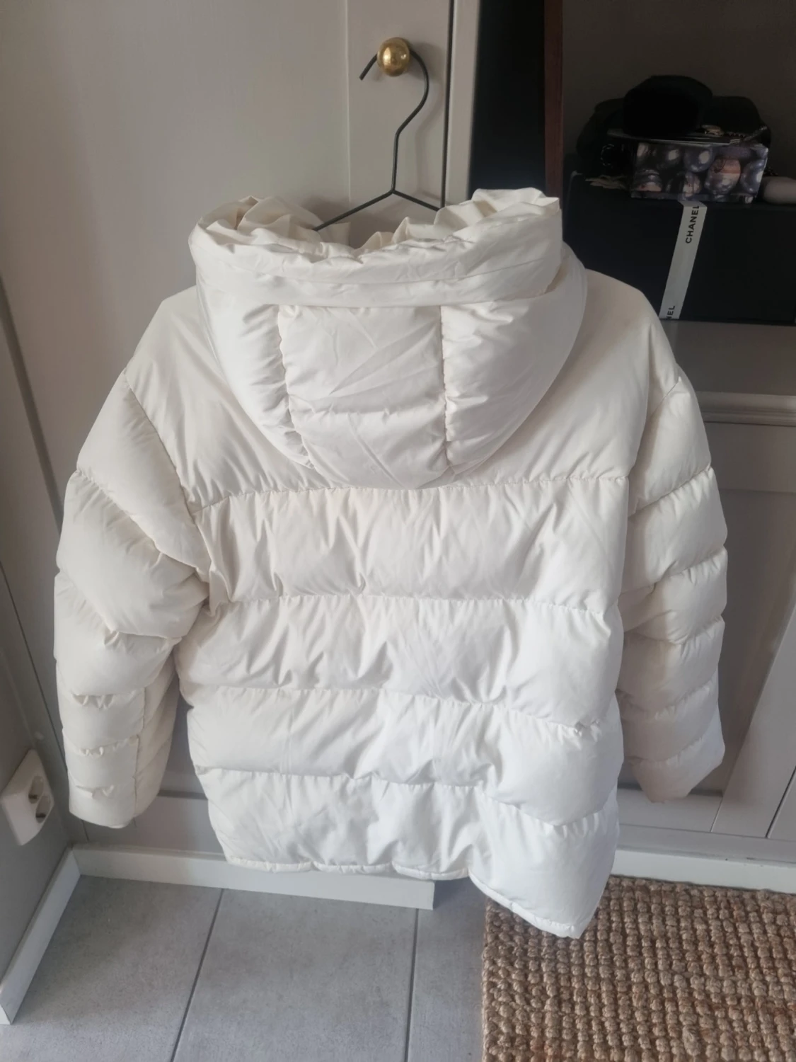 Vit dunjacka från Wakakuu xs - 1