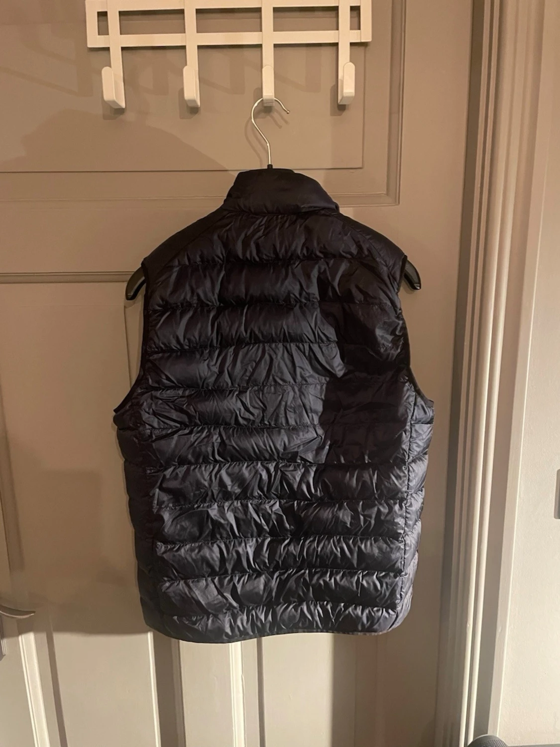 Svart dunväst från Uniqlo - 6