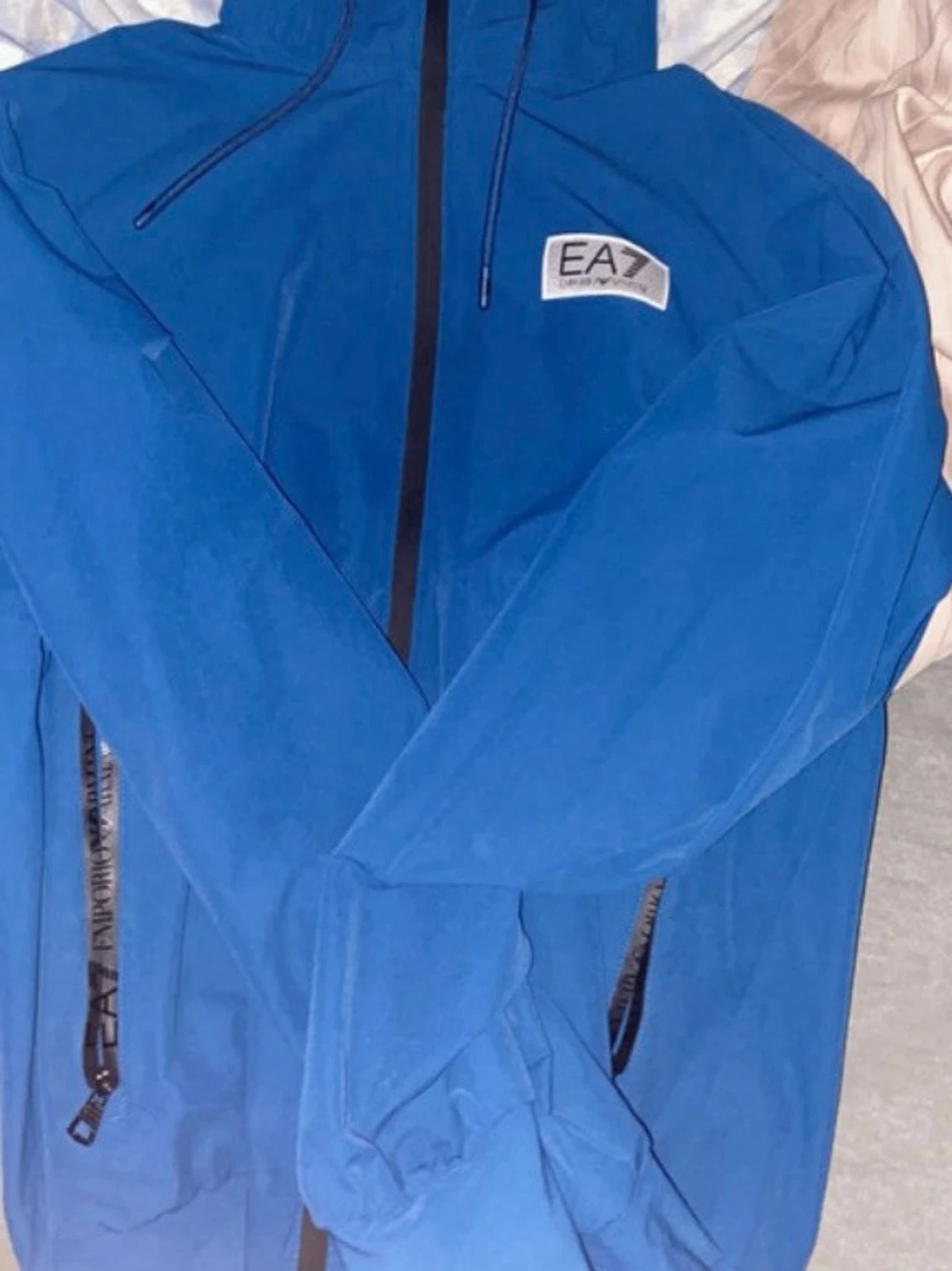 Blå EA7 Emporio Armani vindjacka