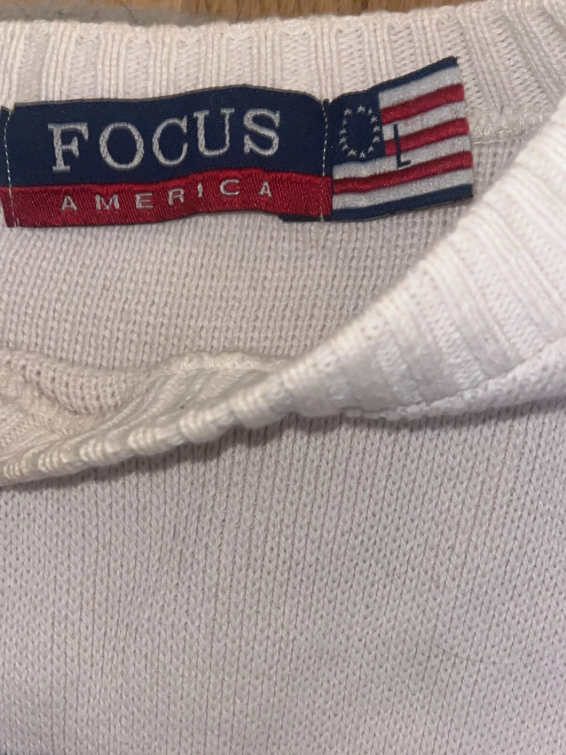 Vit stickad tröja med USA flagga - 2