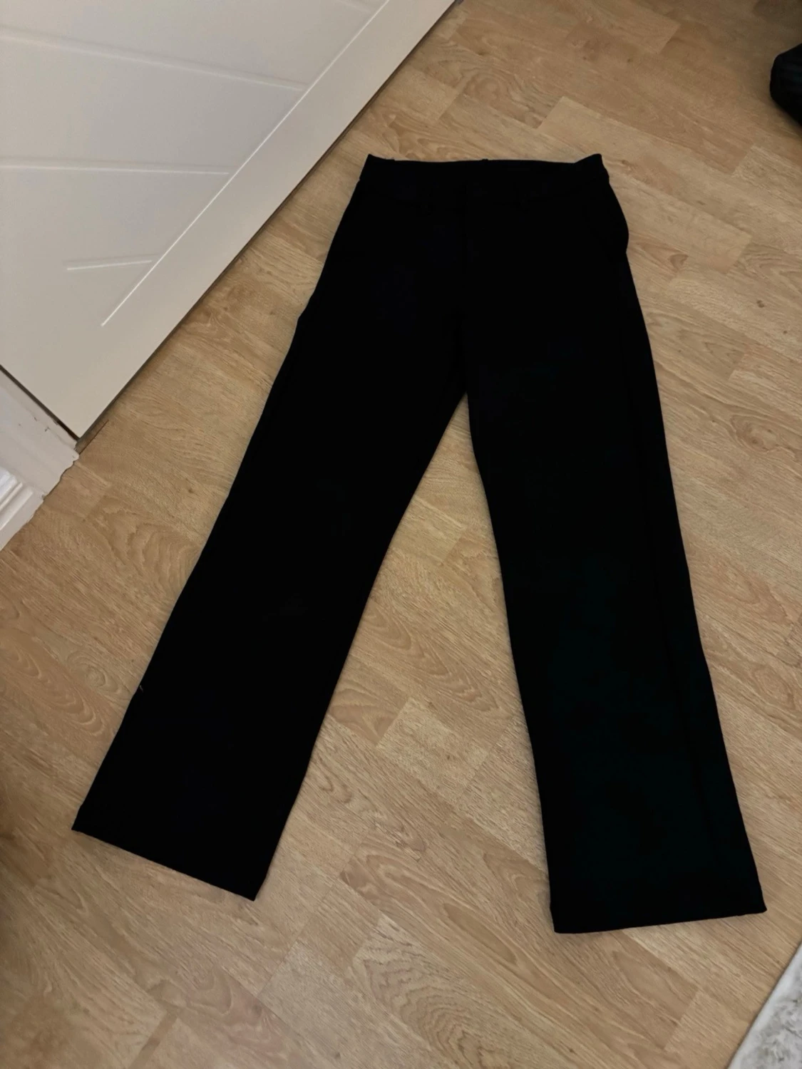 Svarta kostymbyxor/Spodnie garniturowe - 1