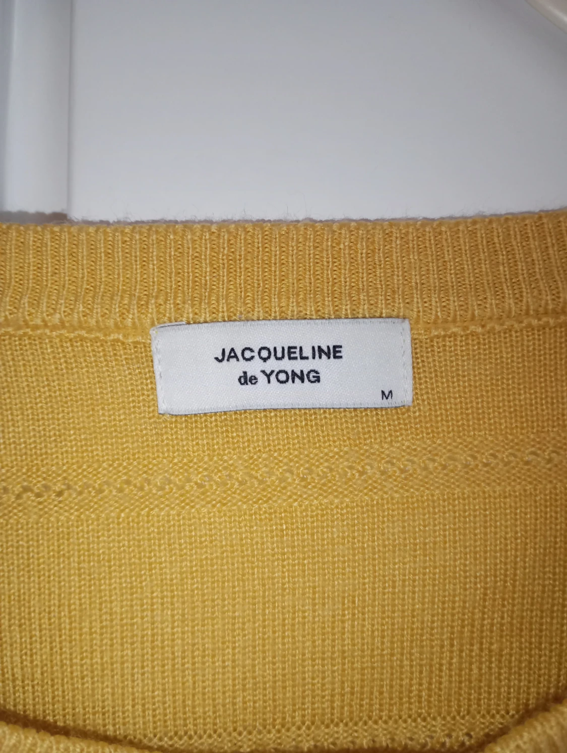 Gul stickad tröja Jacqueline de Yong - 1