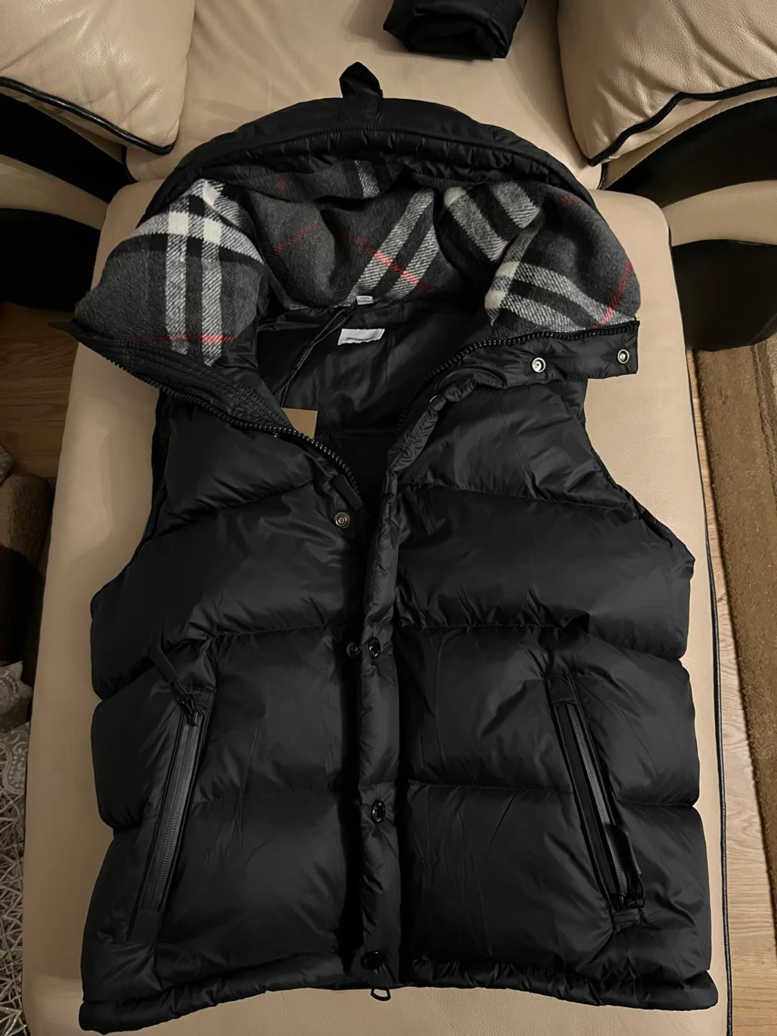 Svart jacka från Burberry - 1